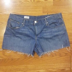 EUC GAP Boyfriend Jean Shorts Oceanside Size 12